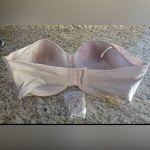 NWOT Bali One Smooth U Soft Beige Strapless Bra Size 44D